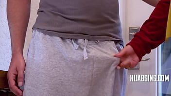 Pelatih Fitness Ngentot Klien Arab Eksotis Yang Menggoda