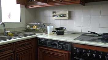 Istri Arab Dikentot Dan Diberi Penuh Sperma Pemuda Jerman