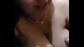 Bhabhi India Ngentot Sambil Mengoceh Mesra Dalam Bahasa Hindi