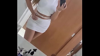 Bolivian Mimi Siap Pesta Tanpa Celana Dalam, Siap Menggoda Dengan Tubuh Seksi