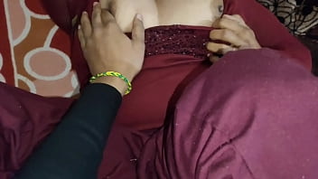 Pertama Kali Aku Bercinta Dengan Adik Tiriku Yang Seksi