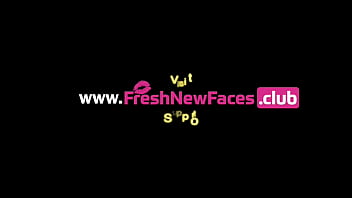 Gadis Arab-latin Hisap Dan Telan Dengan Bangga