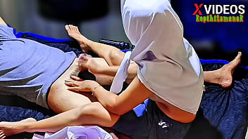 Bayar Kosmu Dengan Tubuhmu Yang Menggoda