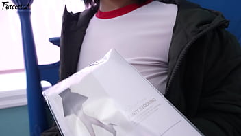 Pacar Korea Berpayudara Besar Bermain Peran Dengan Stoking Hitam Yang Menggoda