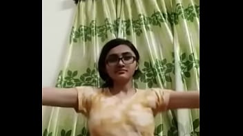 Gadis Desi Seksi Yang Menggoda