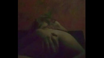 Ngentot Mantan Di Sofa Rumahnya Yang Panas