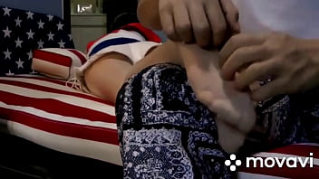 Kaki Mulus Bersepatu Nilon Tiongkok Digoda Dan Digelitik Sampai Merintih