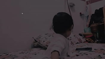 Gak Bisa Tidur, Tubuhku Meronta Minta Kau Isi Sampai Pagi