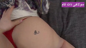 Gadis Berhijab Bergoyang Ganas Dengan Kekasih Di Balik Pintu