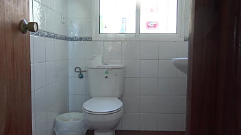 Istri Turki Muslim Yang Genit Dan Doyan Ditiduri, Berhubungan Intim Di Toilet Umum Dengan Tentara Amerika