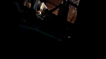 Perawan Terguncang Di Atas Bus