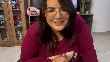 Tante Gendut Isabelle Myers Mengocok Kontol Gede Anak Tirinya