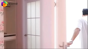 Istri Nakal Dihajar Banyak Kontol Di Depan Suami Yang Cuckold