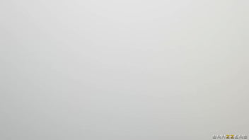 Basah Dan Menggoda Di Kantor, Blake Blossom Siap Bikin Kerjaan Tak Terlupakan!