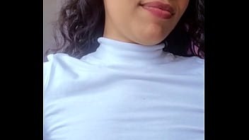 Gadis Brasil Seksi Berambut Cokelat Dengan Payudara Alami Memintamu Untuk Memuaskannya – Espuletinha