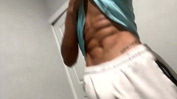 Ayo Ikut Ke Gym, Kita Bisa Saling Bantu ‘pemanasan’ Dulu