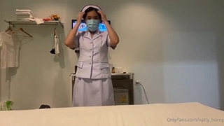 Gadis Perawat Nakal Yang Siap Melayani Dengan Penuh Gairah