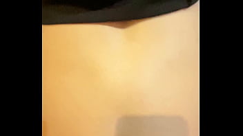 Tetangga Berhijab Bergairah Disepong Diam-diam Di Tempat Parkir