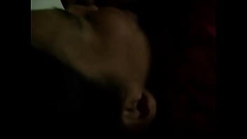 Desi Bhabhi Yang Liar Menggoda Dengan Mulut Penuh Hasrat