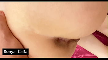 Ibu Tiri Berpantat Besar Dihajar Usai Mandi