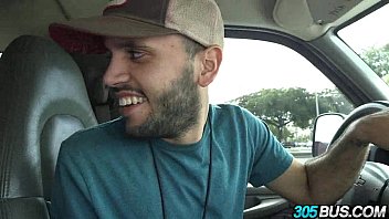 Kalina Ryu Si Amatir Asia Panas Menggoda Di Dalam Bus 305