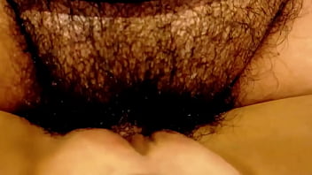 Remaja Thailand Buka Kamar Hotel, Beraksi Mesra Di Pinggiran Bak Mandi