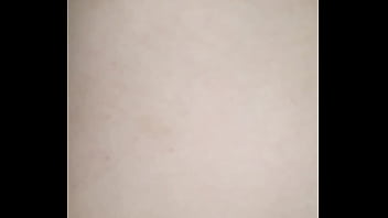 Berbagi Ranjang Dengan Ibu Tiriku Yang Menggoda