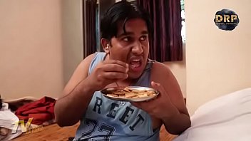 Tante Desi Yang Montok Dan Menggoda