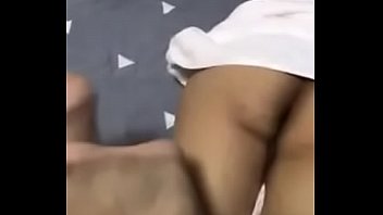 Model Seksi China Menggoda Di Kamar Hotel Dengan Pria Berotot