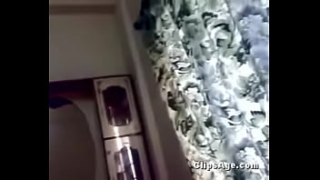 Desi Randi Mengisap Kontol Klien Dalam Video Mms Panas