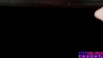 Kejutan Ultah Kakak – Adik Tiri Mengizinkanku Ngentot Dia Dan Sahabatnya! S11:e1