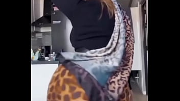 Arap Kocak Yang Menggoda