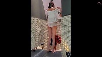 Gadis Asia Yang Menggoda Dengan Nomor 5015