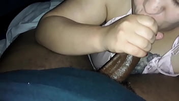 Tenggorokan Asia Yang Menggoda!