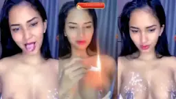 Gula Merah Meleleh Di Atas Lilin Panas