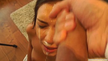 Gadis Rusia Ditiduri Hingga Tengkoraknya Terguncang Oleh Kontol Raksasa Sebelum Wajahnya Dibanjiri Sperma Monster