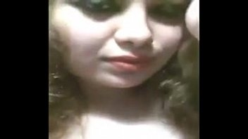 Istri Desi Meremas Memeknya Sendiri Di Kamar Mandi