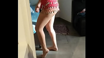 Tarian Perut Yang Menggoda Dan Menggairahkan