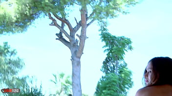 Gadis Arab Bertato Telanjang Menggoda