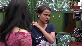 Tayangan Tv India Dengan Payudara Besar Yang Menggoda