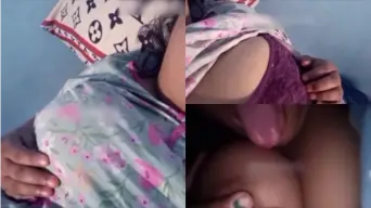 Momen Panas Di Ometv: Cewek Genit Remas Payudara Montoknya