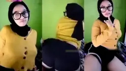 Ukhti Pamer Payudara Hot Di Live Streaming Tanpa Sensor