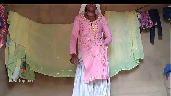 मेरी गर्म पत्नी की चूत को जीभ से चाटकर, मोटे लंड से जबरदस्त चोदाई का देसी हिंदी सेक्स वीडियो