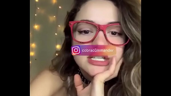 Tarian Rusia Yang Menggoda Dan Goyangan Payudara Di Bigo