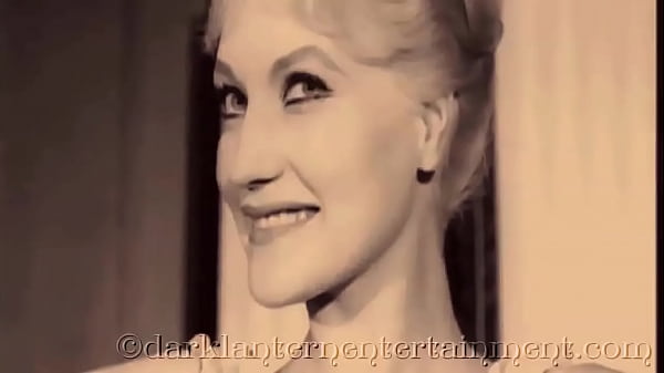 Kartu Pos Panas Dari Ibu Tiriku