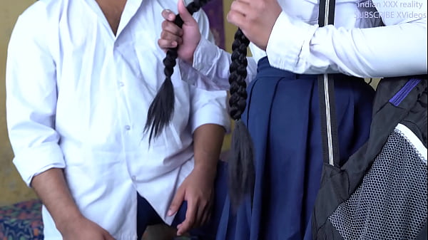 Gadis India Panas Menggoda Dengan Adegan Ranjang Yang Membara