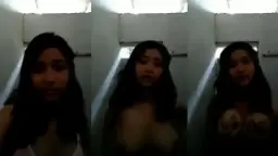 Gadis Genit Pamer Payudara Montoknya, Menepati Janji Yang Dulu Diumbar