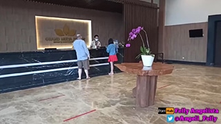 Kepuasan Mesra Bibi Di Kamar Hotel