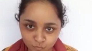 Video Selfie Desi Menggoyangkan Payudara Yang Menggairahkan