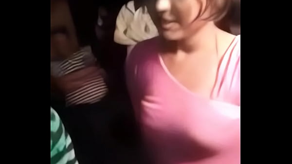 गांव की गर्म सन्नी के साथ जंगली चुदाई